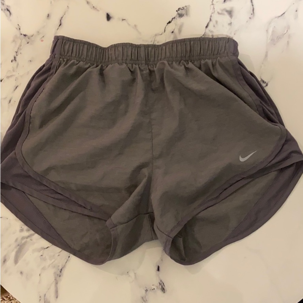 Women’s Nike short